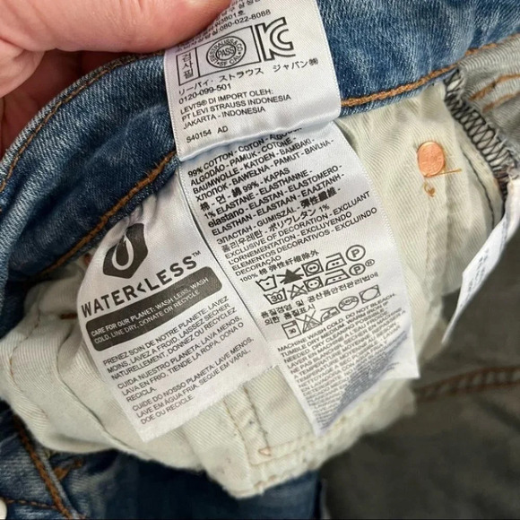 Levi’s slim 511 cut  off denim shorts size 38 - Picture 5 of 6